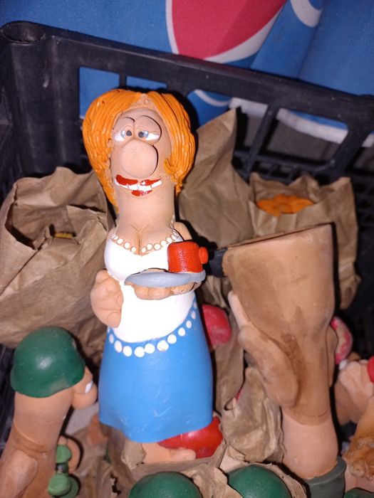 Сувенирни Глинени фигурки