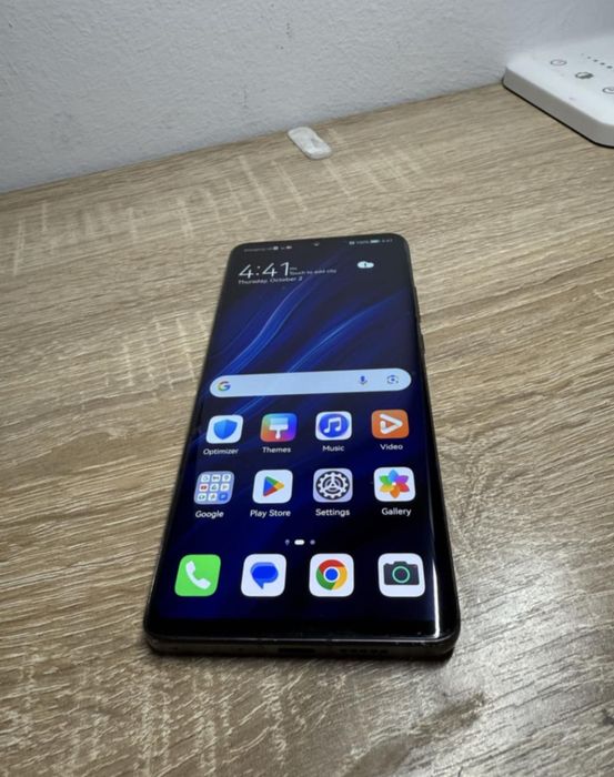 Vând sau schimb Huawei p30 pro stare bună