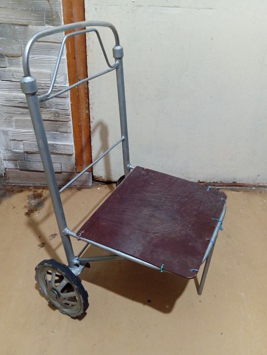 Продам тележку в хорошем состоянии