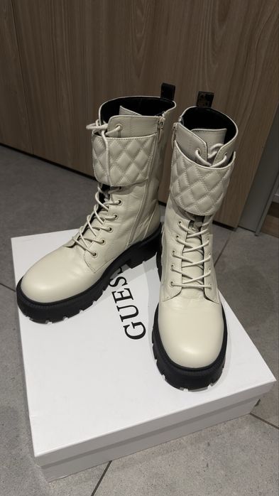 Боти от естествена кожа GUESS