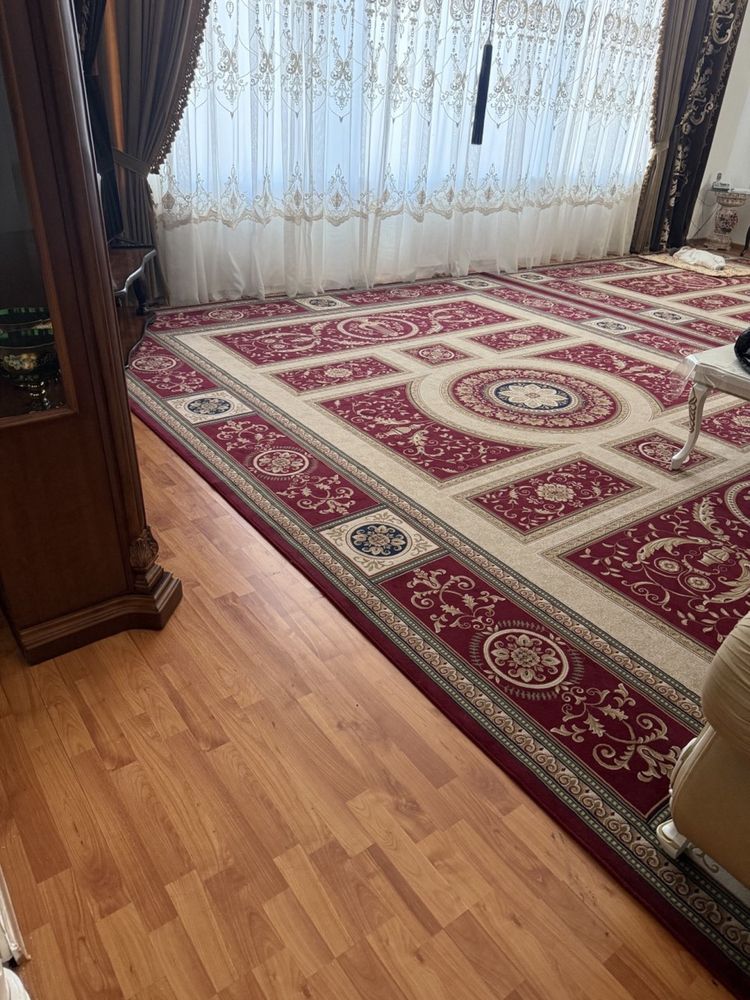 Gilam sotiladi 2 ta bir xil 4*5 Metr
