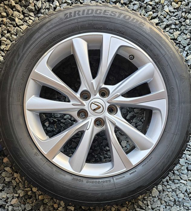 Jante 18″ Lexus NX RX anvelope iarna Yokohama Bridgestone 225 60 R18