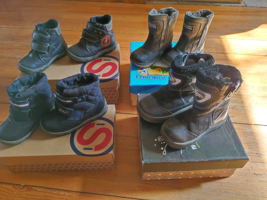 24 размер фирменные зимние сапожки с натуральным мехом шаговита