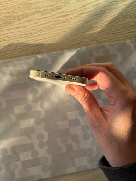 iPhone 12 mini, 64 GB, бял, с оригинален Apple кейс