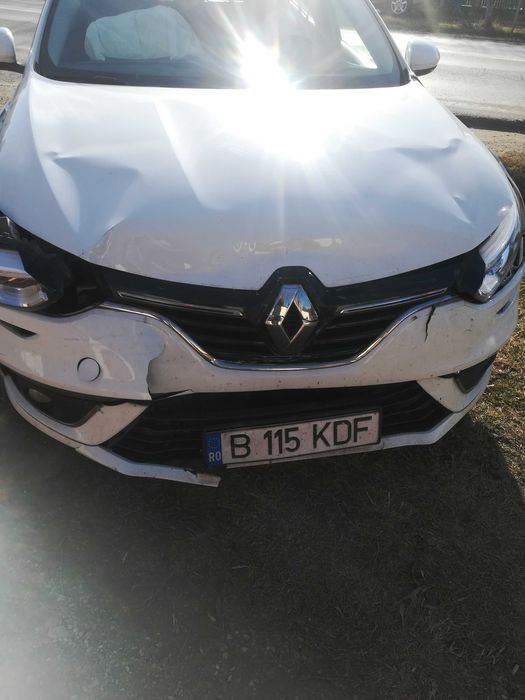 Renault Megane 1.5dci, avariat fata