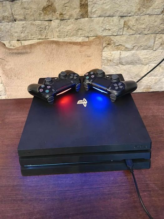 PS4/PlayStation 4 Pro 1 TB HDD cu peste 20 jocuri instalate+2 Manete