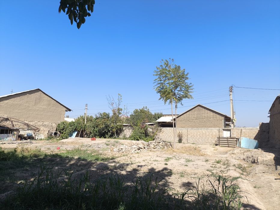 Yer sotiladi, kelishilgan holda, manzil Berigavoy