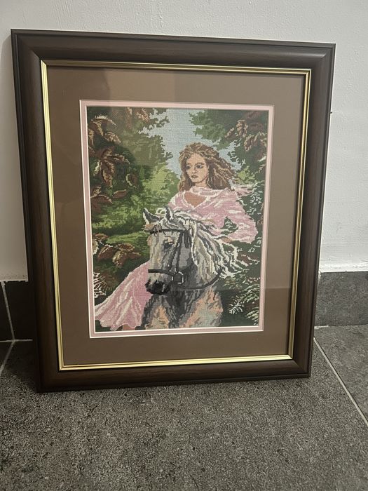 Goblen lucrat manula inramat