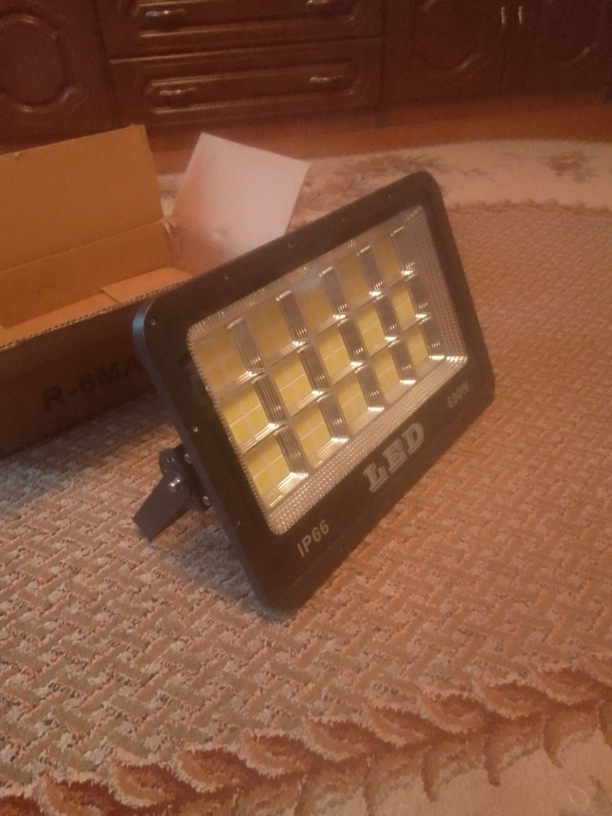 Led прожектор .. для уличного освещения. Хорошо использовать в горожах