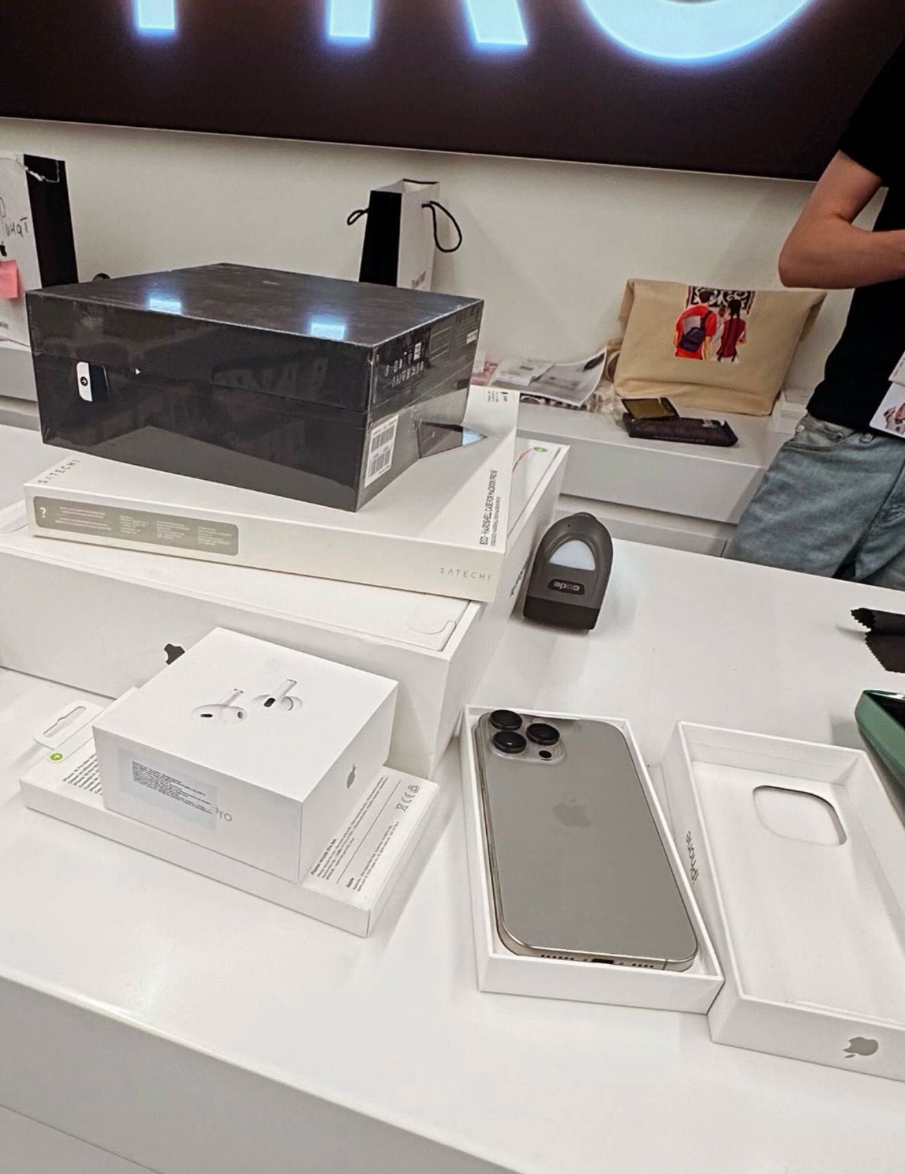 iPhone 16 pro max на 1 трб