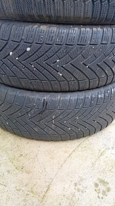 Anvelope iarna 205/60/16