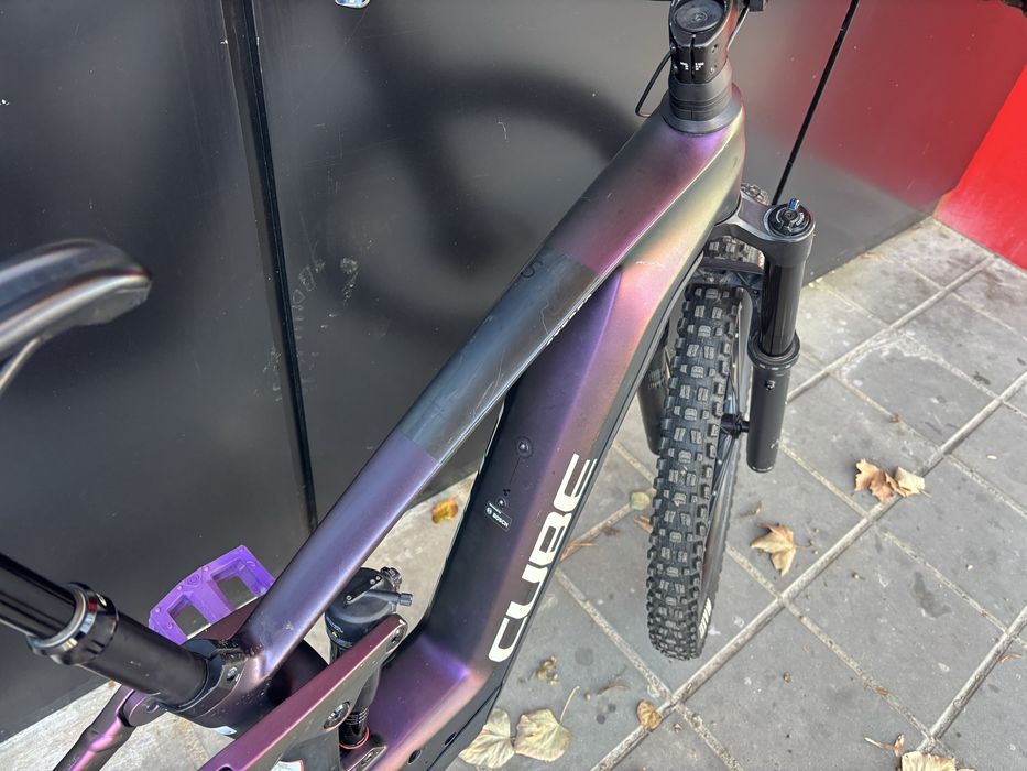 Електрически карбонов велосипед Cube Stereo 27.5 цола