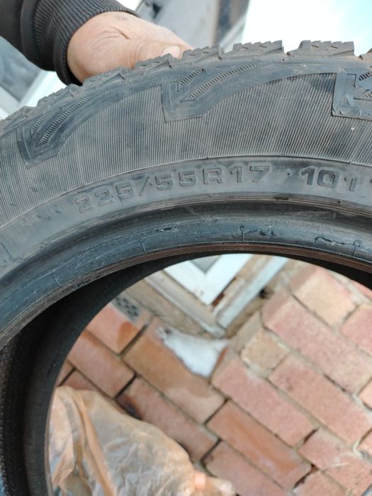 Продам шины Gardiant 225/55 R17. 2 штуки.б/у .хорошие состояние.
