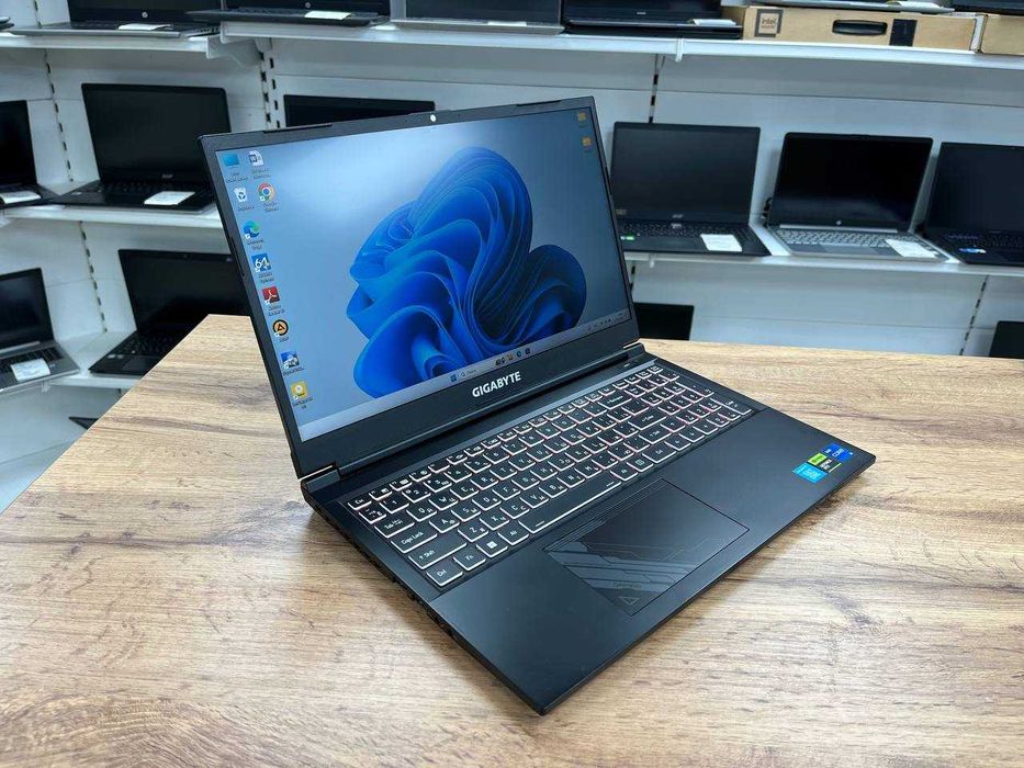 RTX 4060-8gb THUNDEROBOT g5 Core i5-12/ОЗУ 16/SSD 512 Игровой Мощный