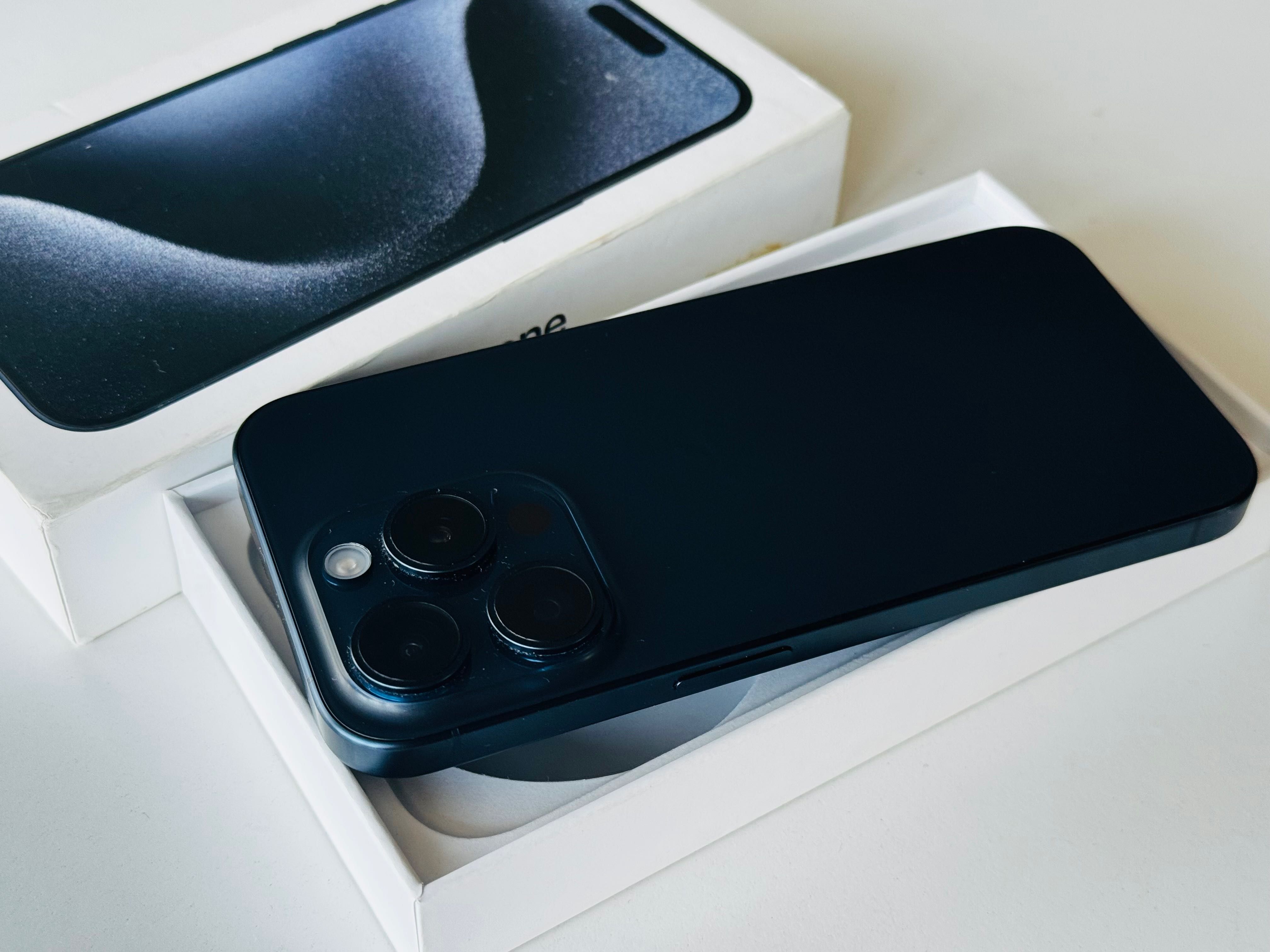 Iphone 15 Pro 128GB Blue Titanium 99% Батерия! Гаранция 6 месеца