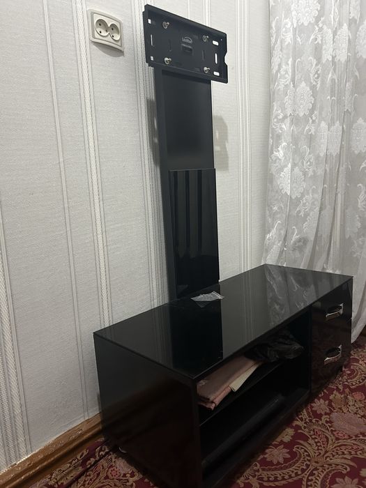 Подставка под телевизор