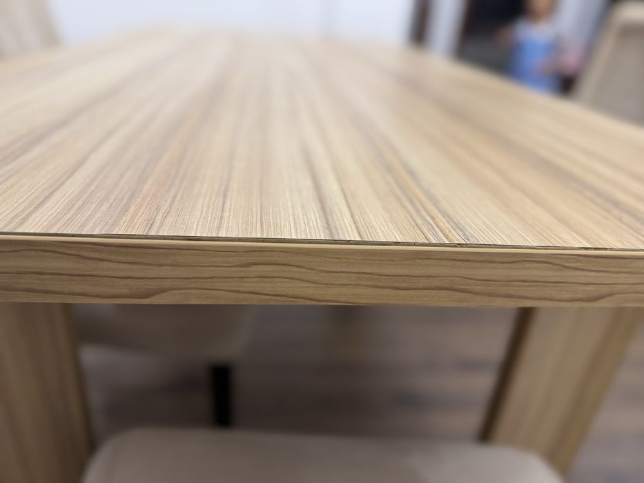 Трапезна маса разтегателна