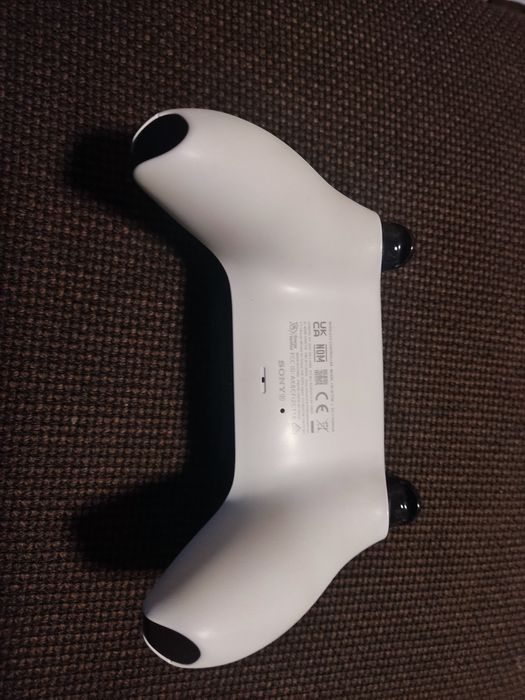 Безжичен контролер DualSense бял