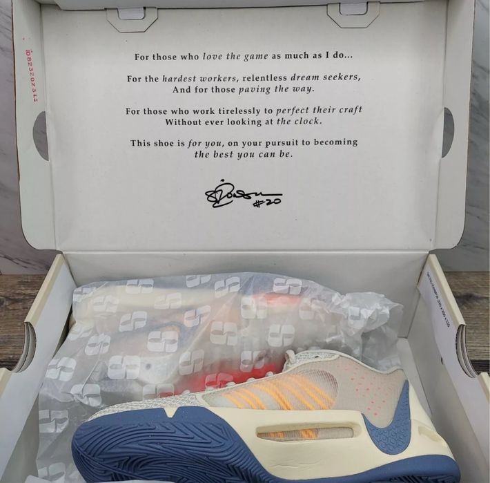 Бартер Sabrina 1 grounded с кутия баскетболни обувки