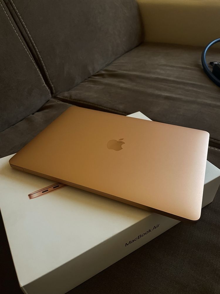 Macbook Air M1 перфектен
