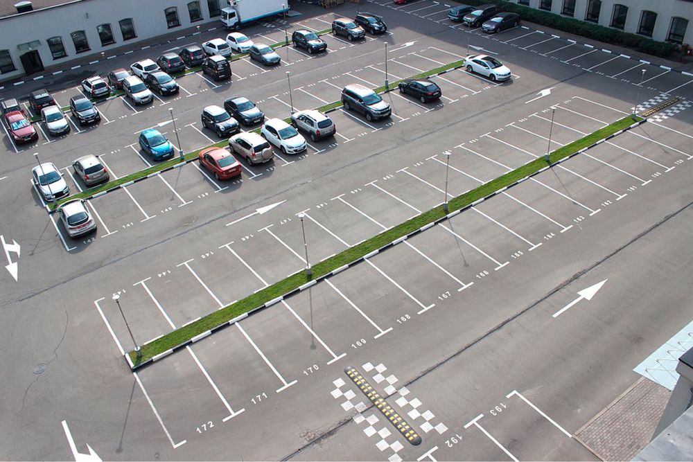 Разметка покраска парковок дорог
