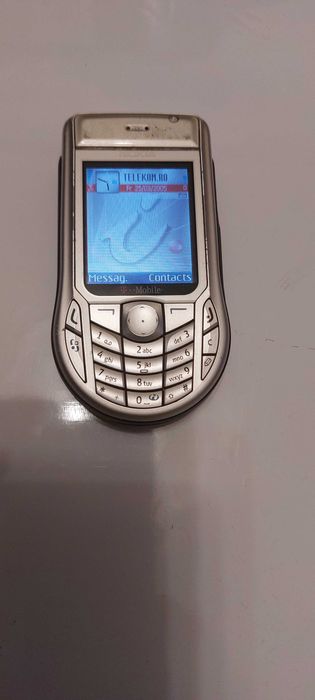 Nokia 6630 cu butoane