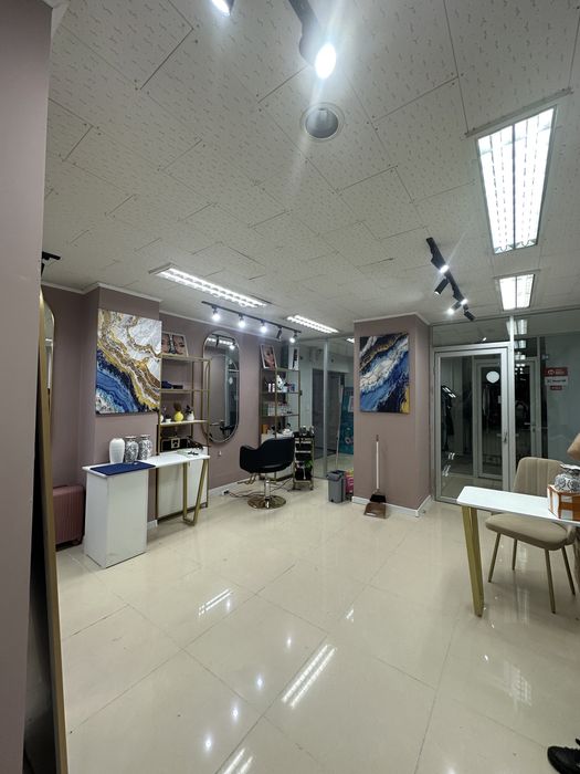 Аренда парикмахерские маникюрные и для ресницы места в салоне 20 тч