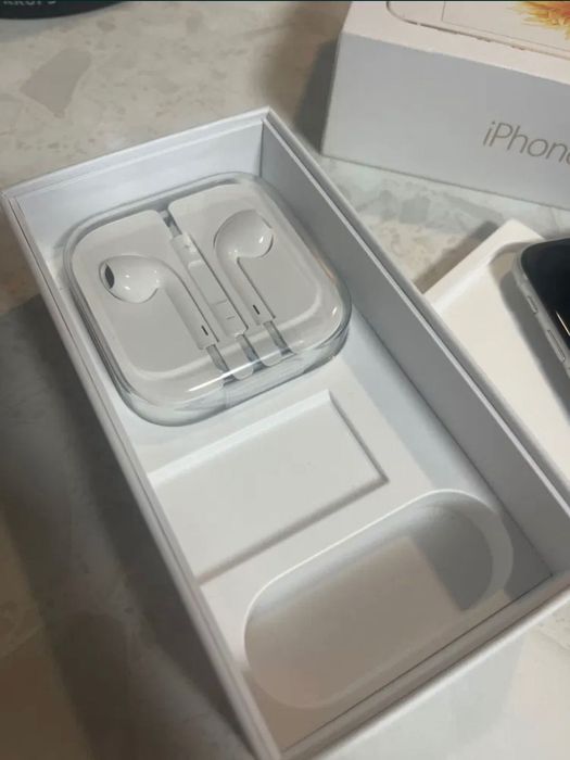 Apple iPhone SE 2020, 128GB