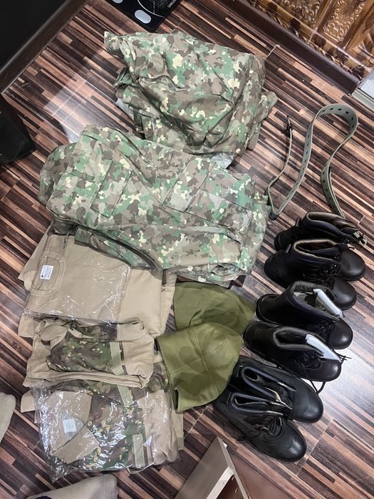 Haine militare diferite marimi diferite modele