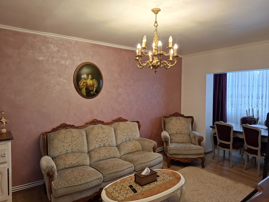 Apartament central de vanzare