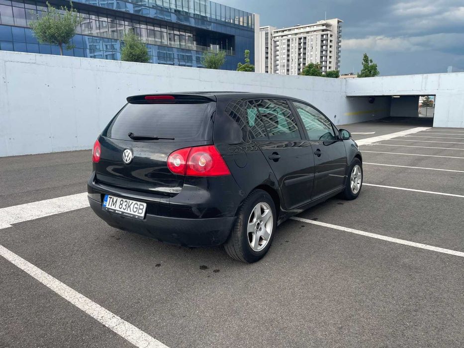 Vand Golf 5 in stare foarte buna