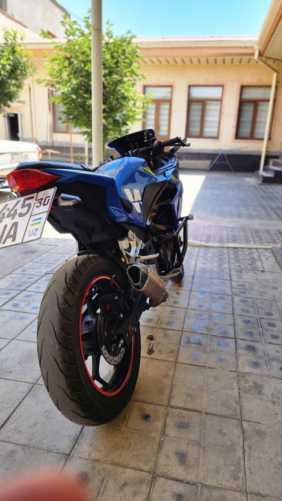 Sotiladi Honda 300 kub