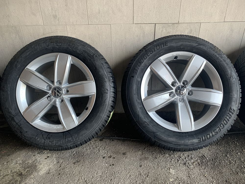 Jante Originale  VW Tiguan R 17 Noi ! Anvelope Noi BRIDGESTONE !