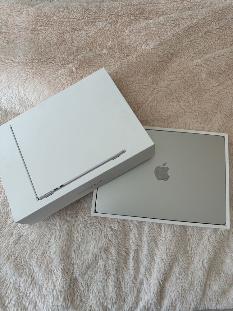 Macbook Air 13 (2024) | M3 | ОЗУ 16 гб | SSD 512 гб