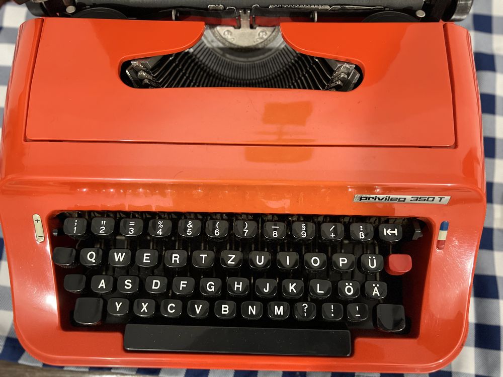 Masina de scris Privileg model 350T