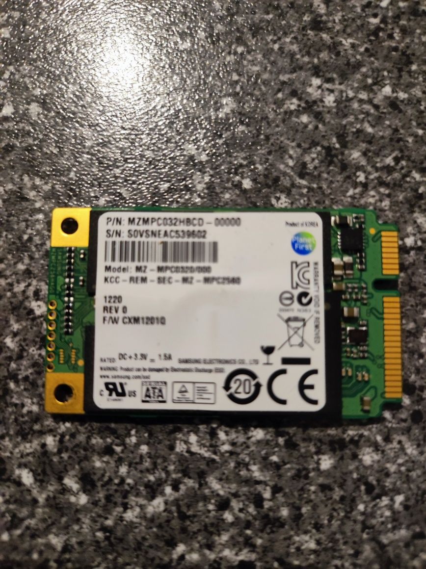 SSD mSATA объемом 30 Гб в отл состоянии