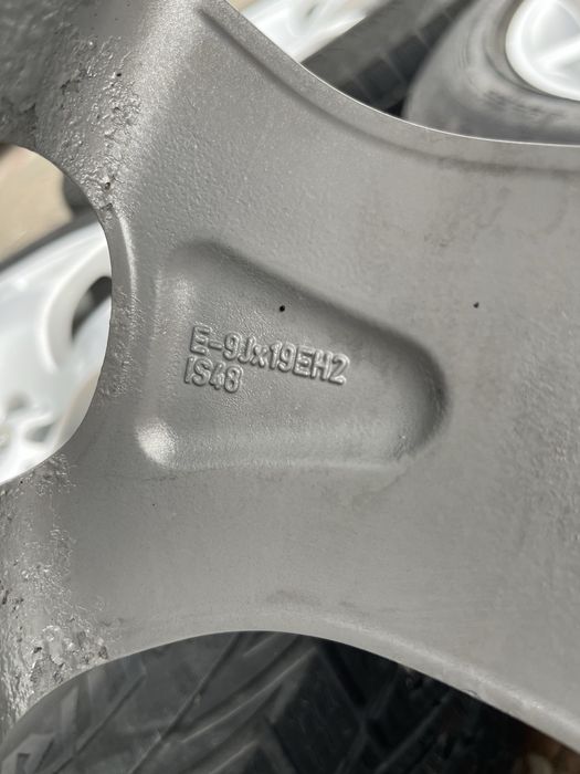 Jante aliaj Bmw in doua dimensiuni R19 5x120 9Jx19H2 IS48 IS45
