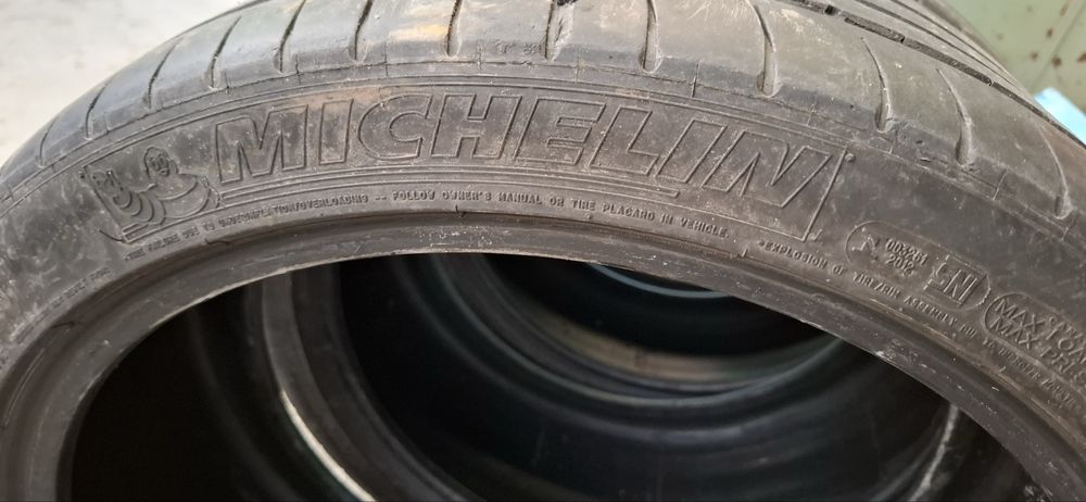 Гуми Michelin pilot super sport 255/35/19 DOT 2218