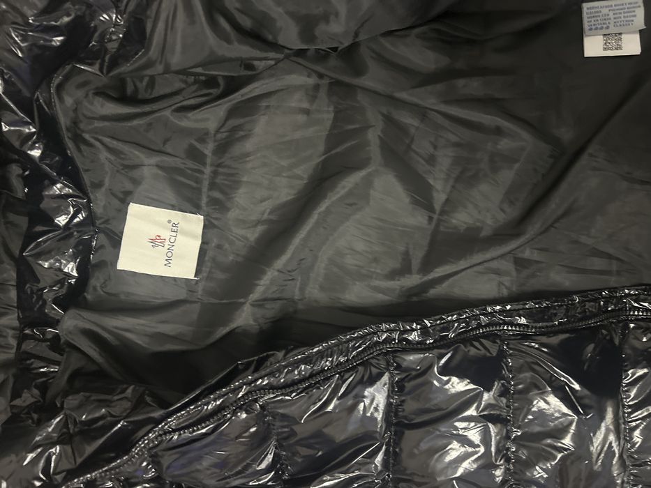 Ново Moncler яке