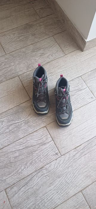 Papuci de drumetie Fete