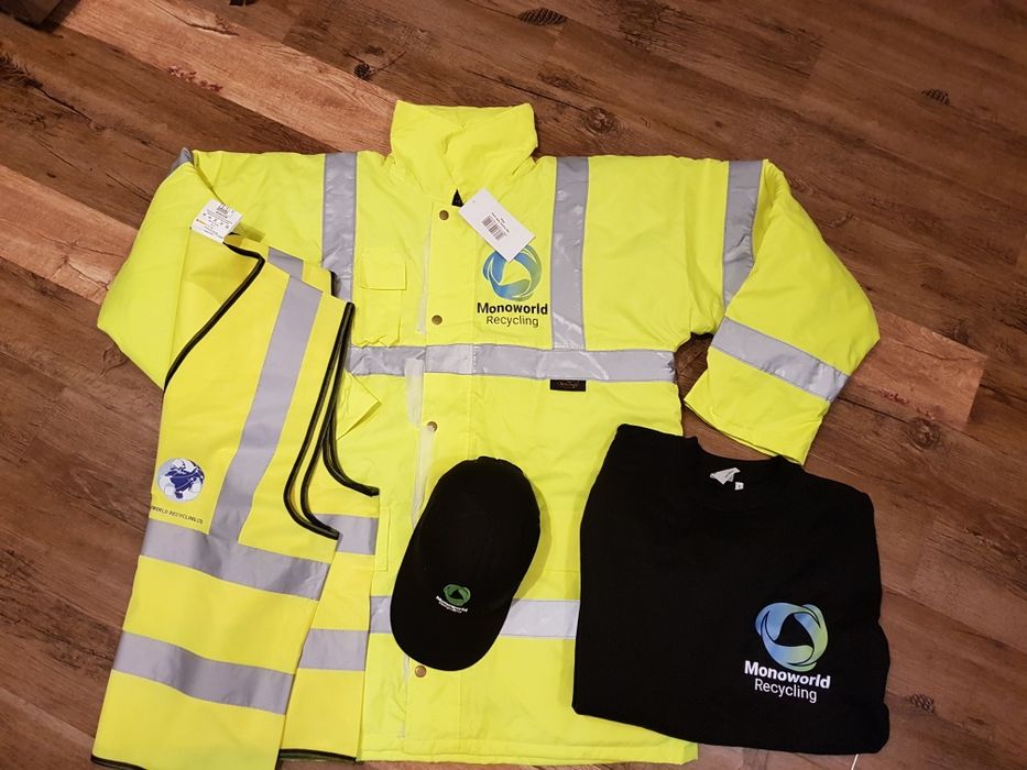 Geacă, vestă, șapcă protectie si bluză de lucru