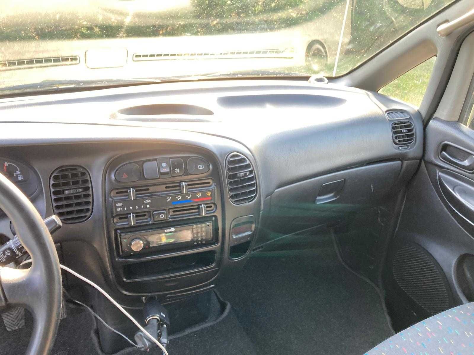 Hyundai H1 STAREX - 3 locuri
