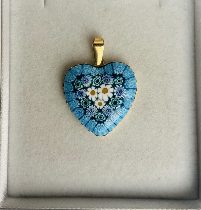 Pandantiv-inima Millefiori din argint aurit cu sticla de Murano