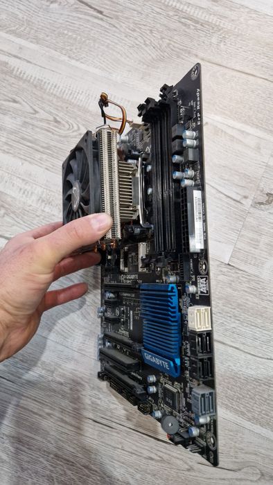 KIT Gigabyte GA-Z77X-D3H I7 3770K