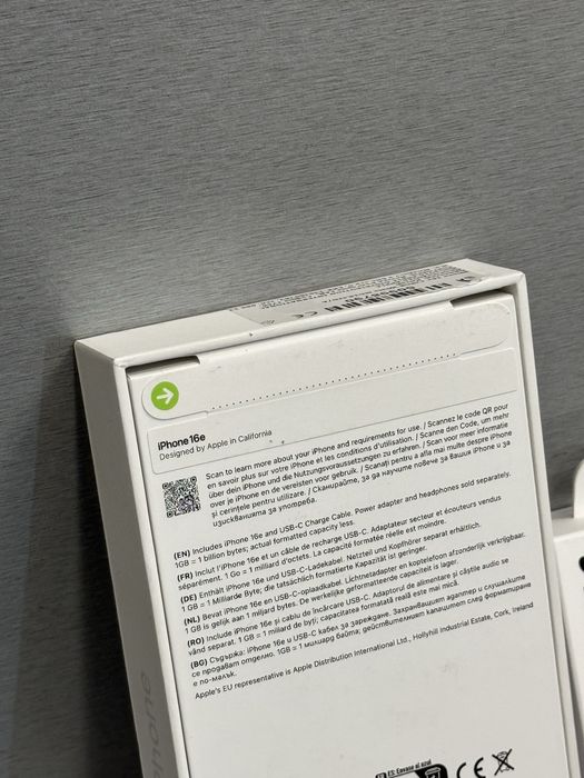 Продавам чисто нов iPhone 16e