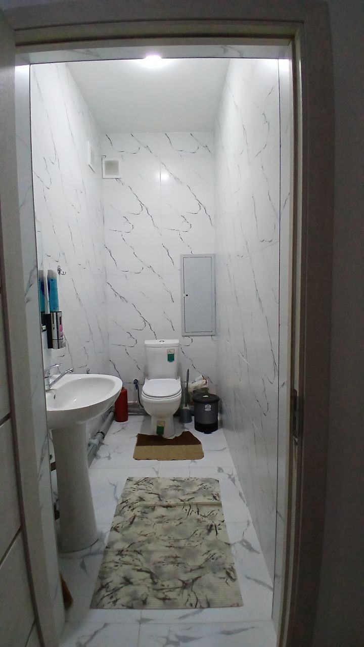 Kotta oila va qizlar uchun 4xona uyimiz 4-bekatg yaqin ijaraga berilad