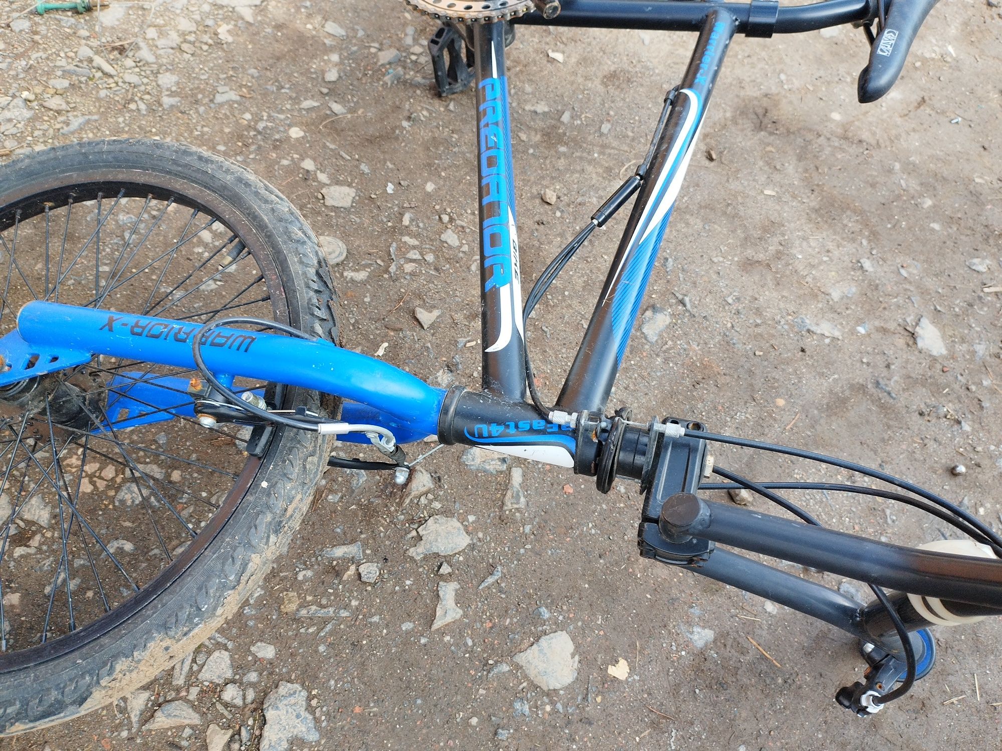 Bicicletă __bmx__