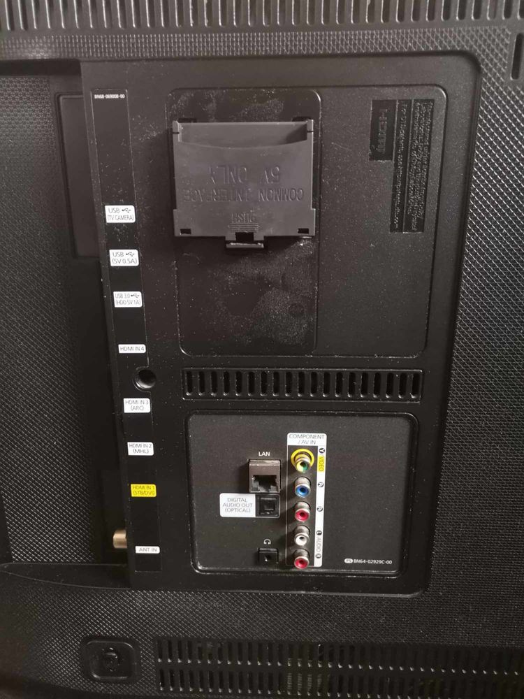 Smart TV Samsung UE40JU6440W на части