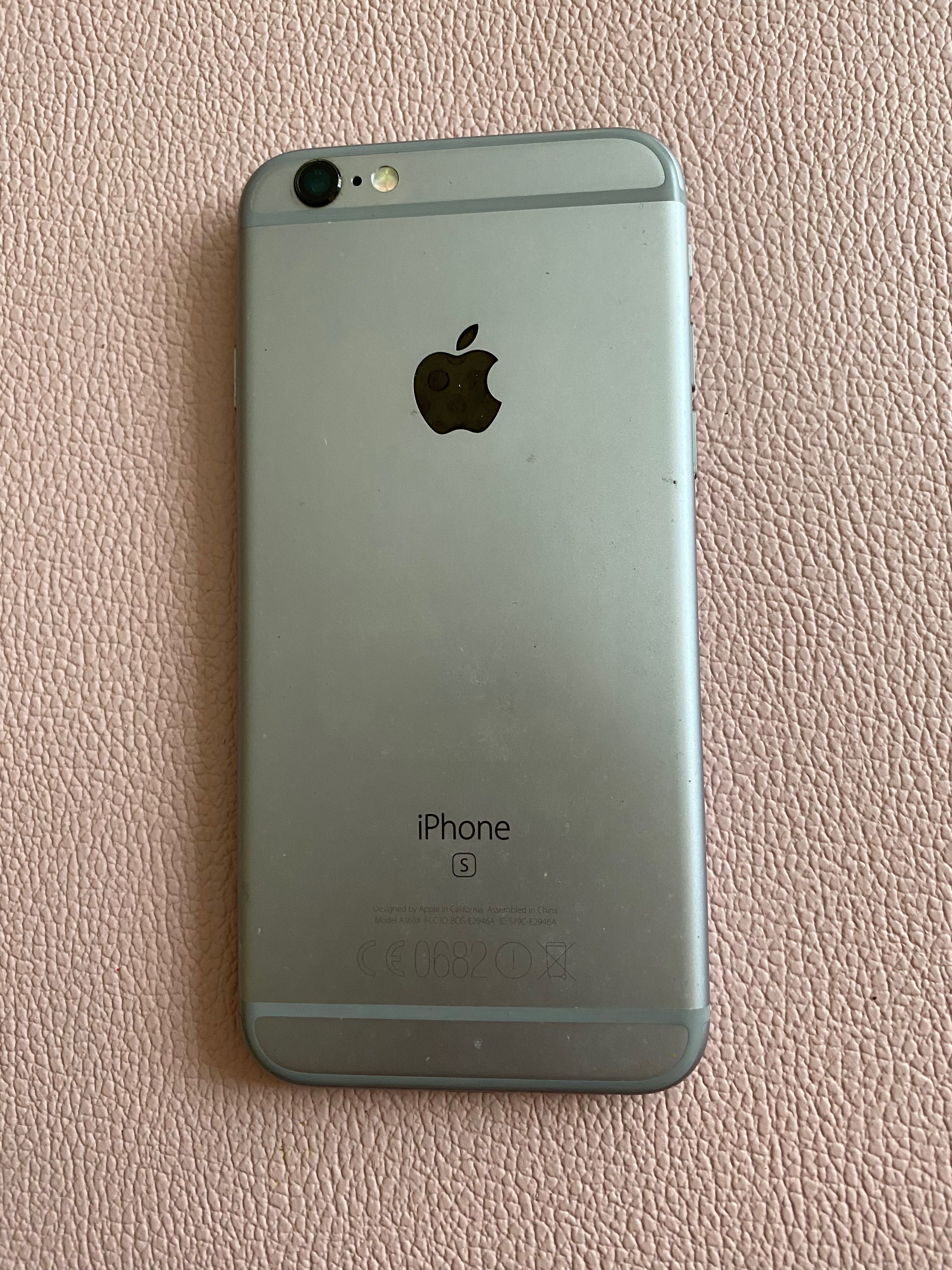 Телефон iPhone 6s