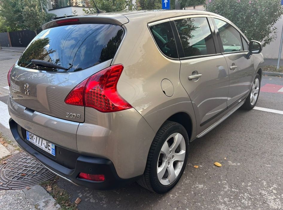 Vând Peugot 3008 1.6tdi